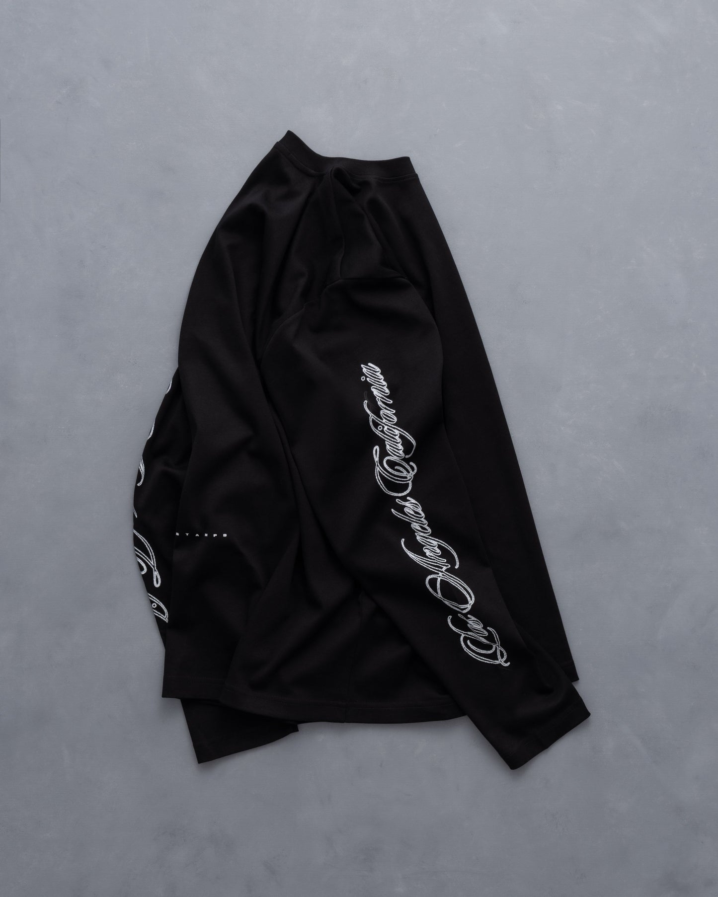 LA Cursive LS Relaxed Tee